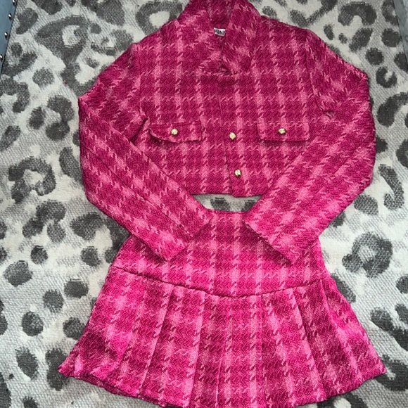 Fuchsia tweed skirt set - Picture 2 of 2
